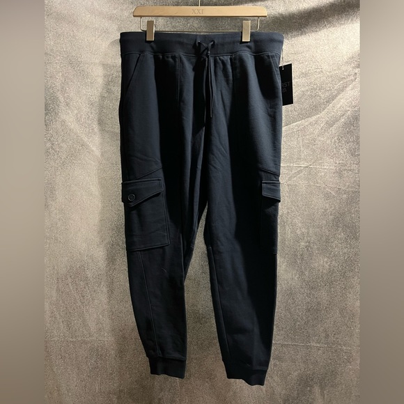 VRST Men's Commuter Joggers Sz L NWT - Picture 1 of 4
